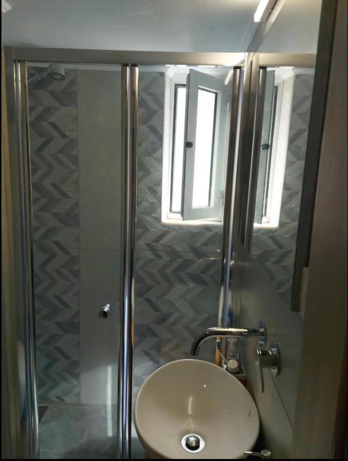 Cozy 4Th Floor Apartment In Chania Center Chrissi Akti Chania Exterior foto