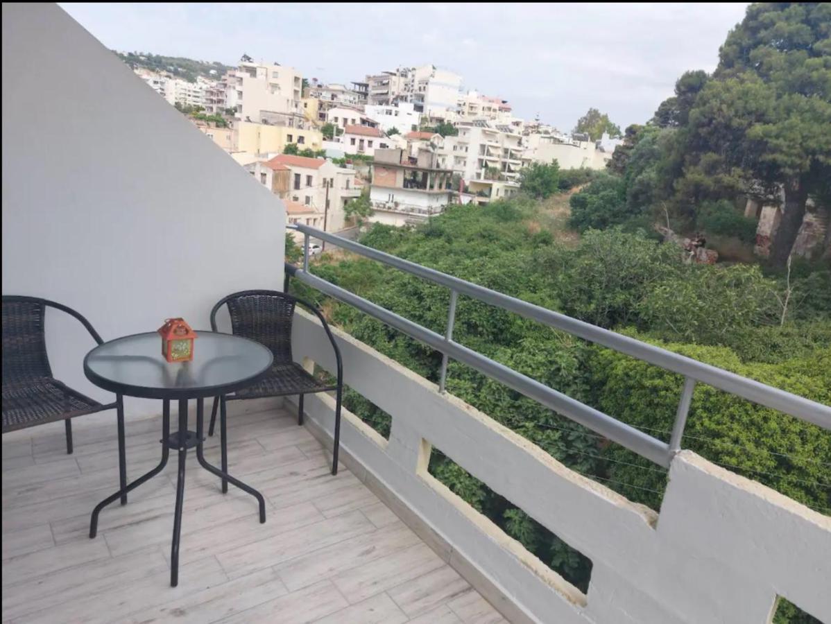Cozy 4Th Floor Apartment In Chania Center Chrissi Akti Chania Exterior foto