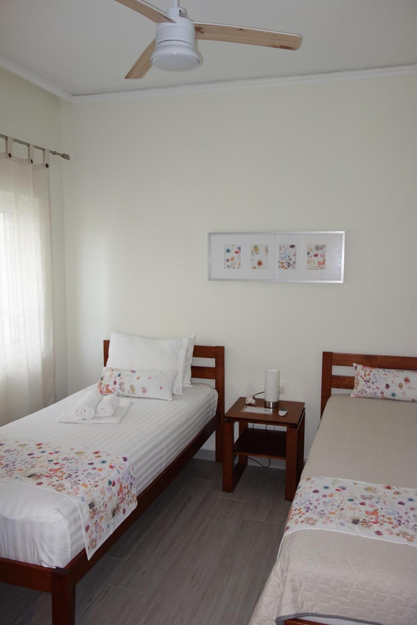 Cozy 4Th Floor Apartment In Chania Center Chrissi Akti Chania Exterior foto