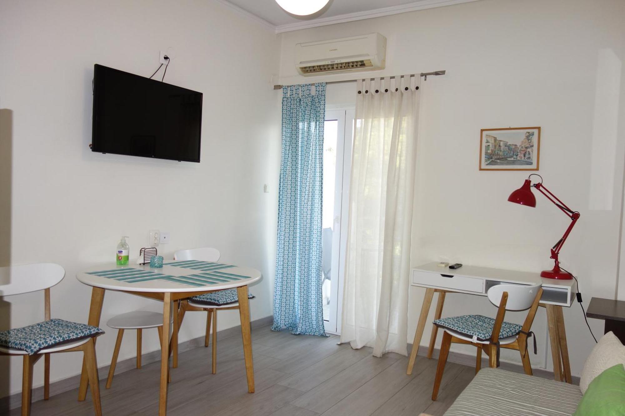 Cozy 4Th Floor Apartment In Chania Center Chrissi Akti Chania Exterior foto